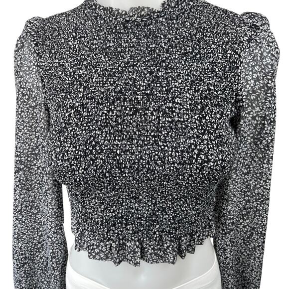 Aritzia Wilfred Tempest Black Floral Smocked Puff Sleeve Crop Top Blouse Sz 2XS - Picture 3 of 6